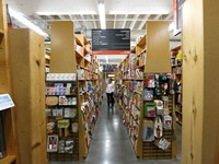 einer der grössten Buchläden der Welt (Powells City of Books)